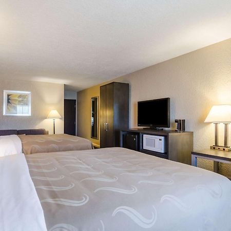 Quality Inn Great Bend Exterior foto